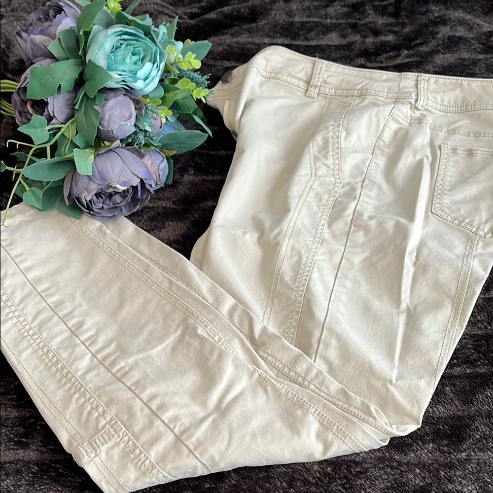 Chico's Cream Textured Trousers Elegant Design